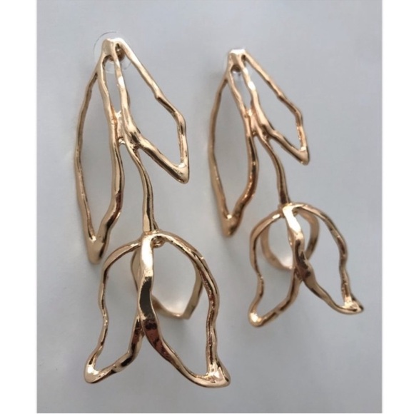 Free People Jewelry - Zoe Tulip Gold Earrings